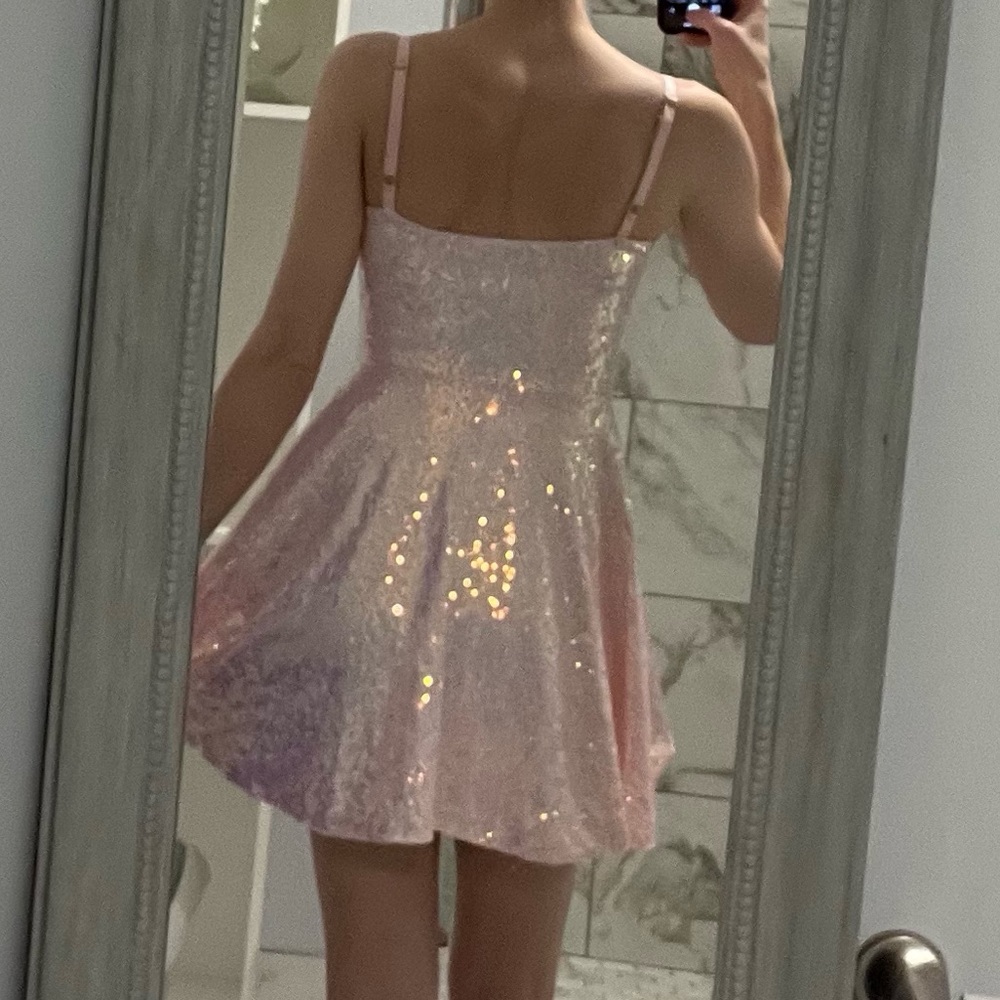 *SOLD* Sparkle sparkle blush sequin strappy mini xs/s - Picture 3 of 4